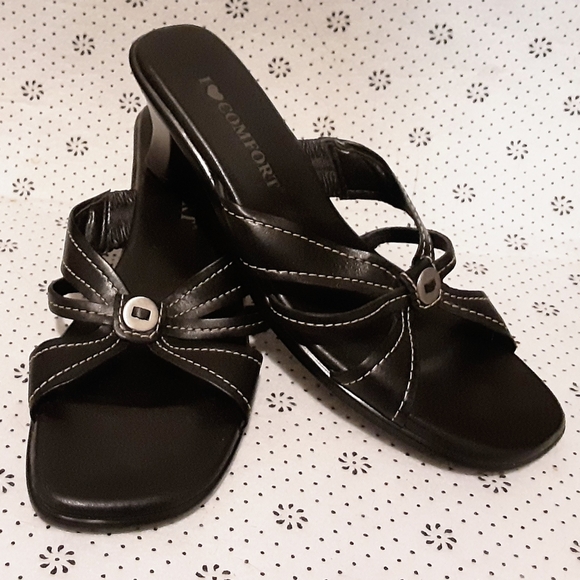I ♡ Comfort Slip-on Sandals - Picture 6 of 6